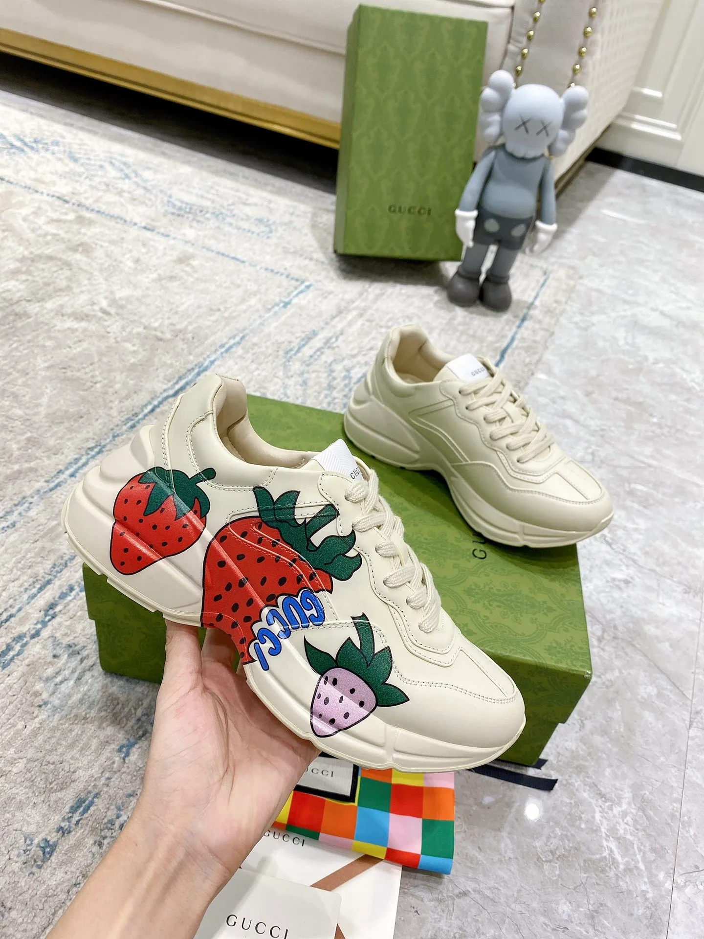 👟👟Ex-factory price 480👟👟 GUCCI Gucci dad shoes. The original disassembly took more than 3 months to develop 1:1. The version has been upgraded again, chips, packaging, imported cowhide, and all made with computerized cars. Couple 👫 style 🔜Versatile in all seasons 🔜 Fashion 🔜 Personality 🔜 Differentiation 🔵 More than 20 layouts in the whole series, welcome to inquire for pictures Outsole: the latest original developed TPU vacuum. Upper: imported cowhide🐮. Inner lining: original A-grade mixed sheepskin🐏. Foot pads: original A-grade mixed sheepskin. 💯Full set of packaging. Medium and low straps with LOGO.